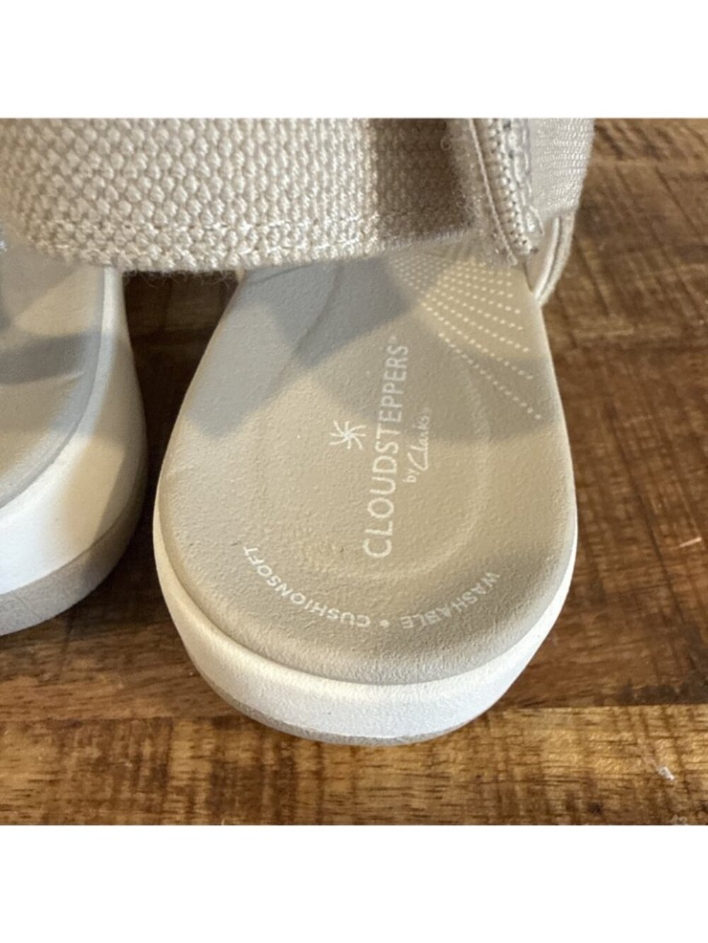 Clarks Cloud Steppers Women Sz 8.5 Sandals Hook Loop Tan Comfort Wedge - Picture 9 of 13
